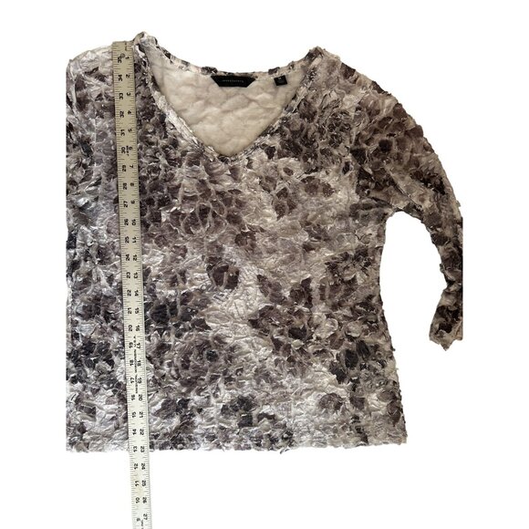 Investments Women's Textured V-Neck Long Sleeve Top Gray & White, Size Medium - Picture 9 of 9